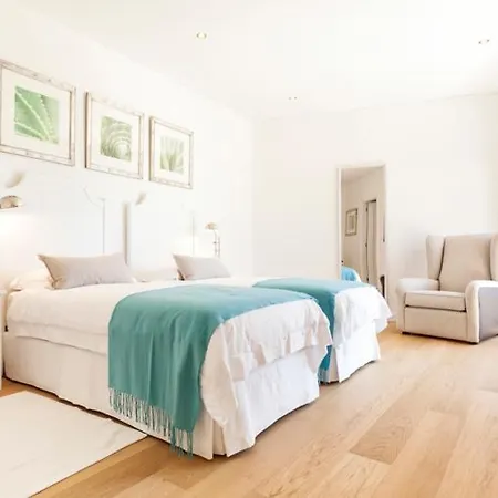 Sleeps 10 Pool Air Con Wifi * Benfarras