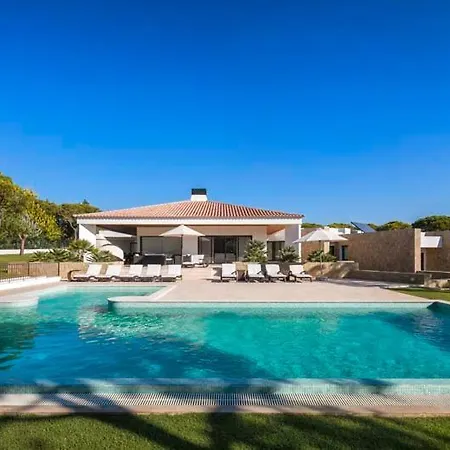 Villa Sleeps 10 Pool Air Con Wifi Benfarras
