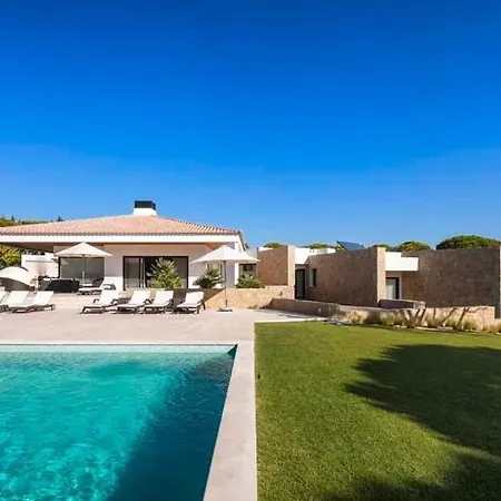 Sleeps 10 Pool Air Con Wifi Benfarras